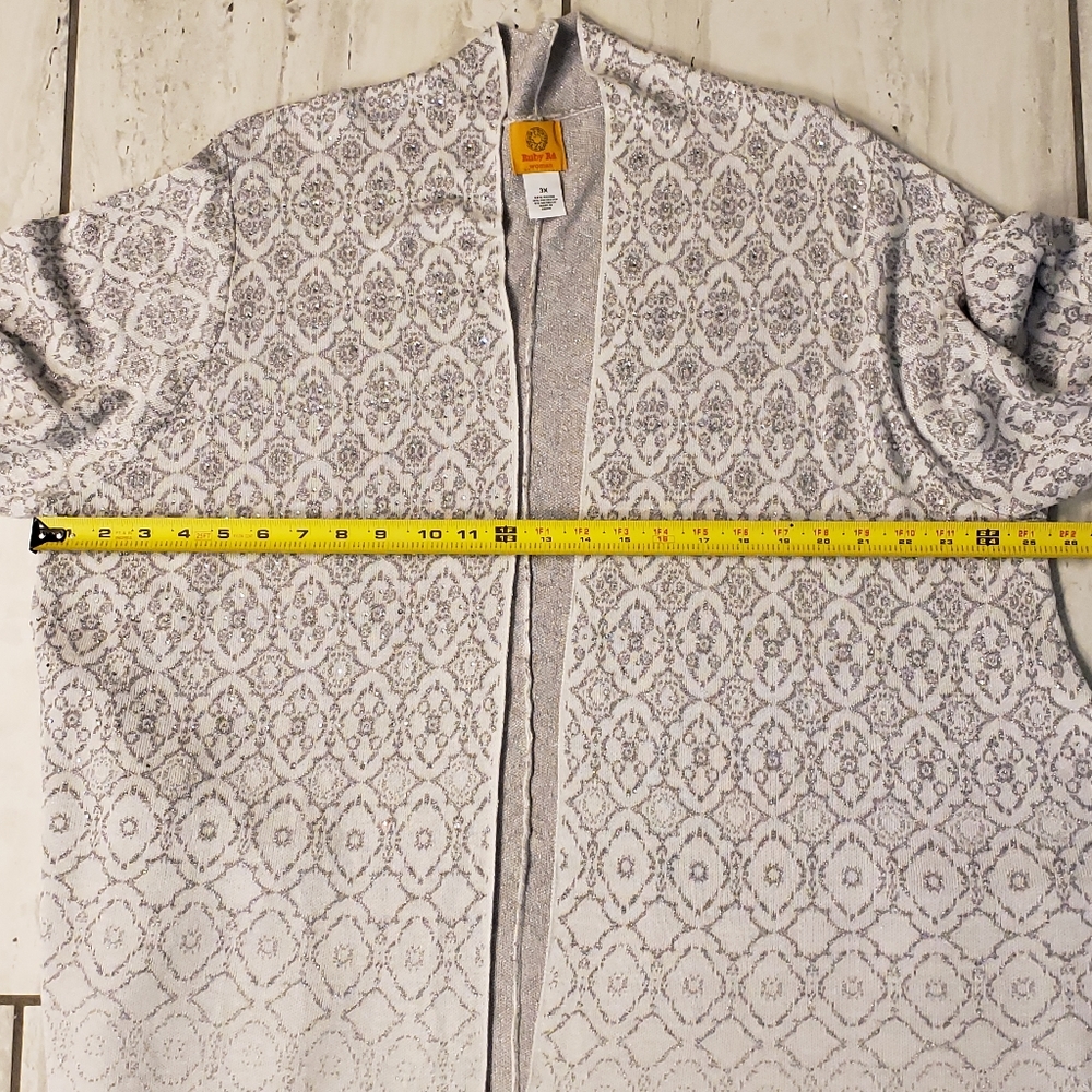 Ruby Rd. Festive Drape Front Cardigan Silver Ombre Pattern 3X - Picture 7 of 8